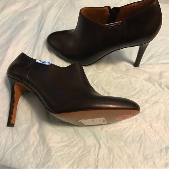 Coach booties Sz 9-1/2 - Picture 2 of 6